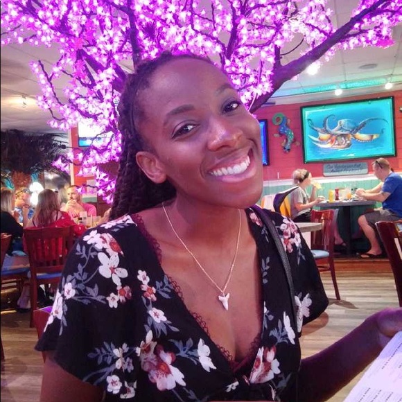 Meet your Posher, Latisha - Picture 1 of 1